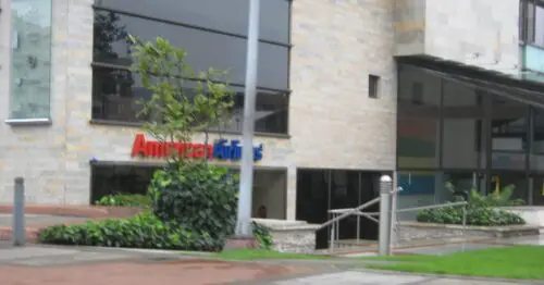 AMERICAN AIRLINES CALLE 100 AMERICAN AIRLINES CALLE 100